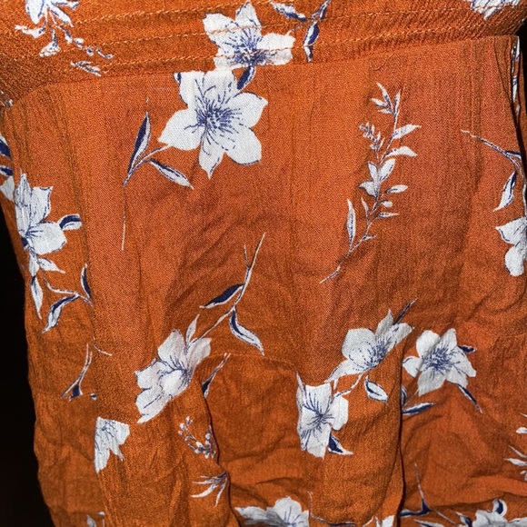 ‼️CLEARANCE‼️Orange Floral Spaghetti Strap 🤍🧡 - Picture 5 of 14